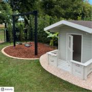 Legehus 134×134 cm + 58 cm terrasse - ubehandlet - 16741-1 DETAIL82808